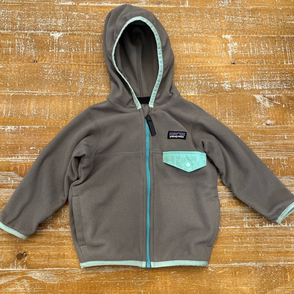 Patagonia baby / toddler zip up jacket with hood